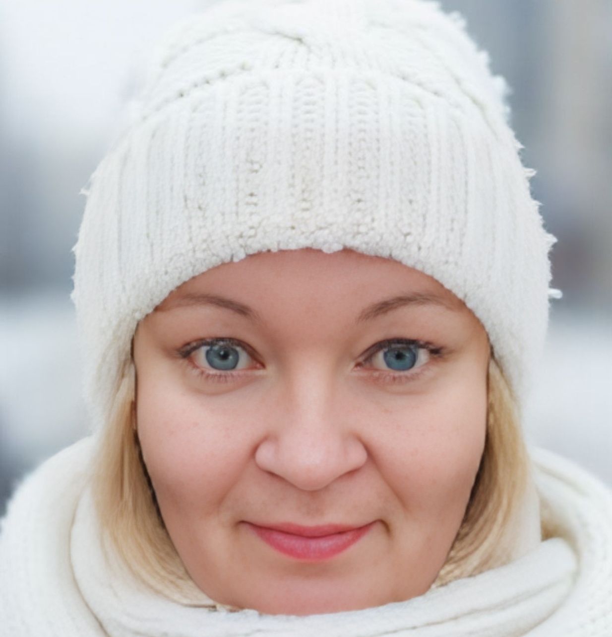 Анна Захарова